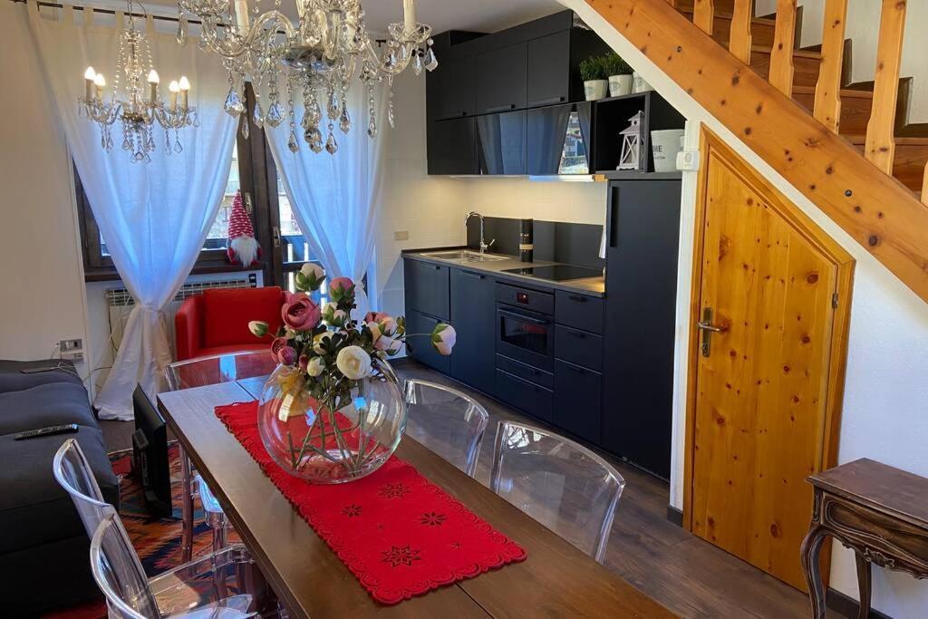 Tabla - Confort Ed Eleganza A 100 Mt Dagli Impianti Aprica Εξωτερικό φωτογραφία